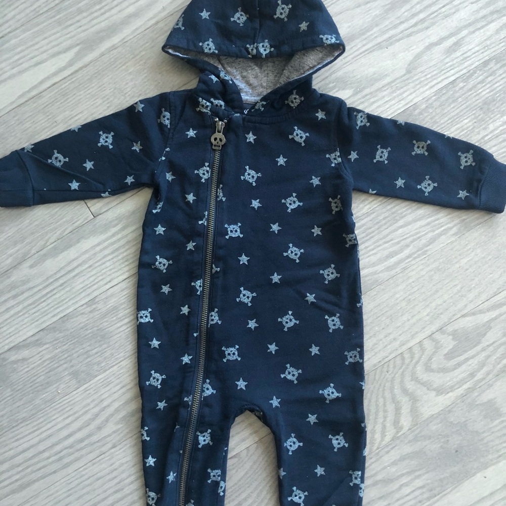 Skulls/stars baby hooded one piece jumpsuit
